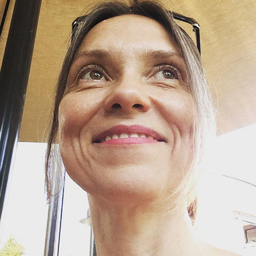 Claudia J. Schlutter