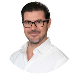 Christopher Kelly