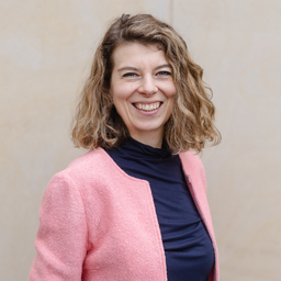 Dr. Elisa Franz