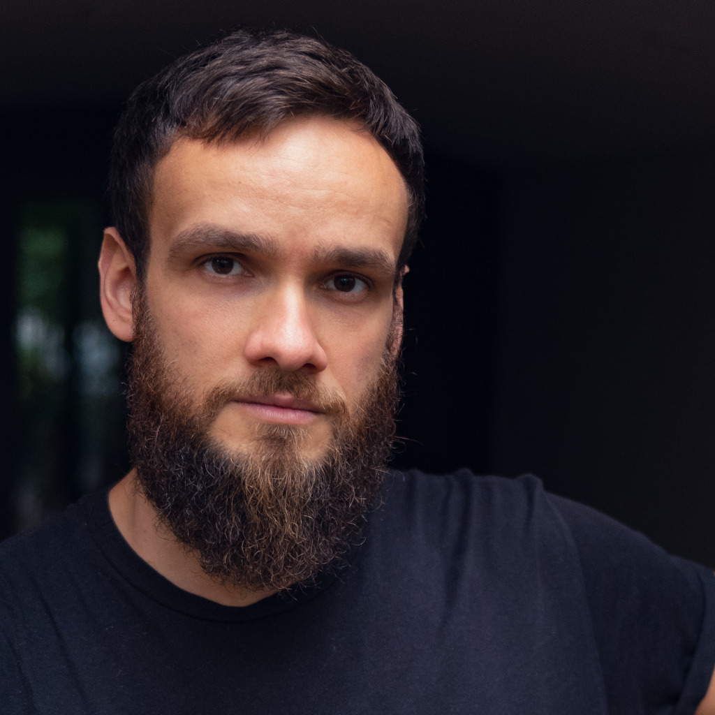 Alessandro Rovere Director/ Editor/ Cinematographer/ Photographer