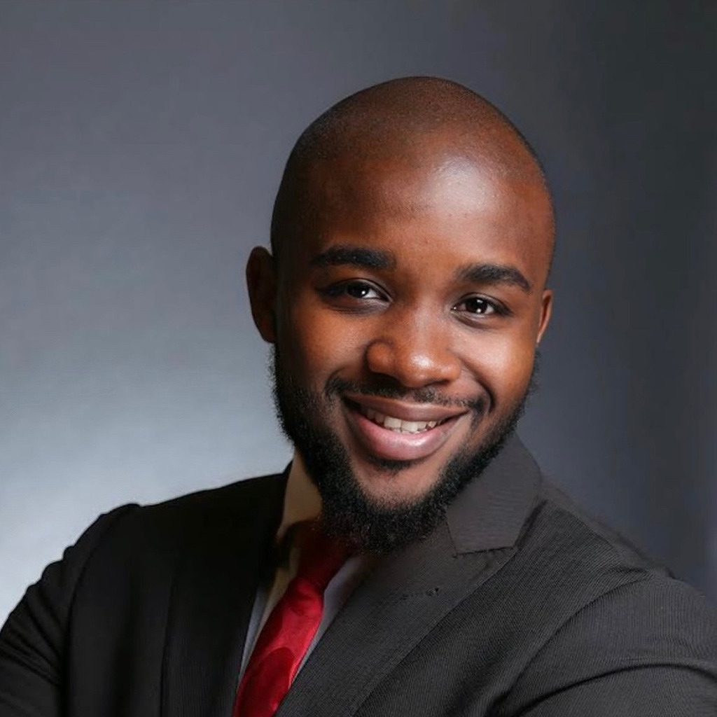 Emmanuel Seth Onyango Ich arbeite Teilzeit als Journalist Bird