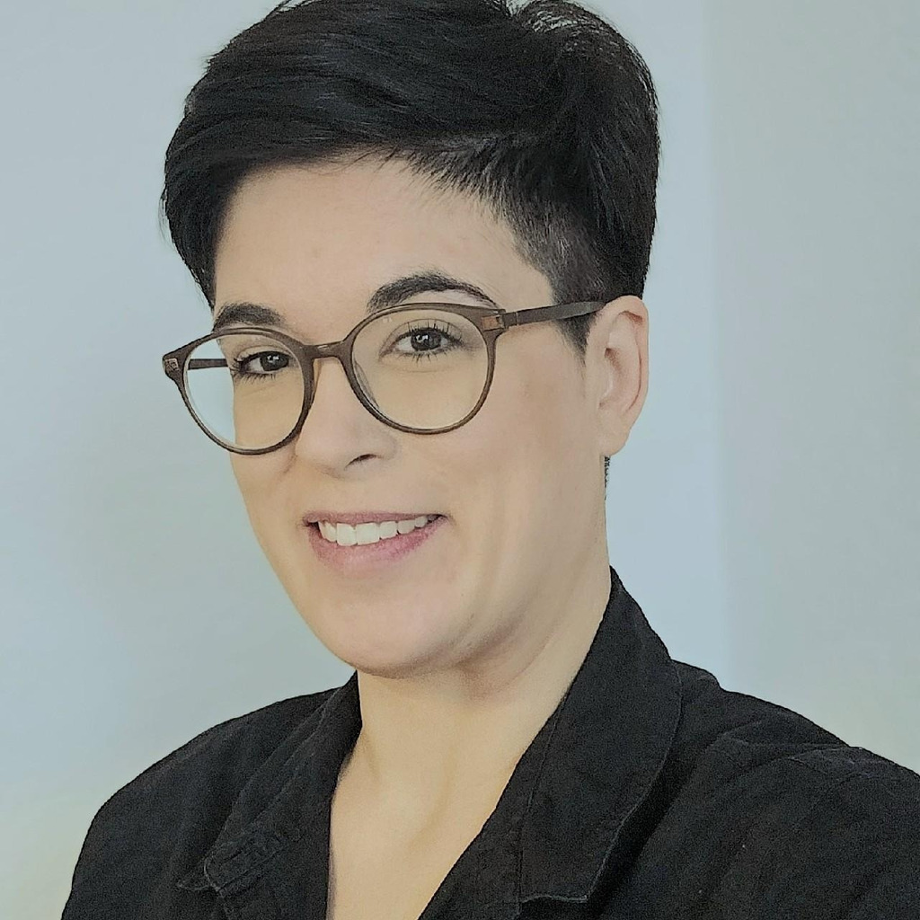 Marion Leonhard Triebfahrzeugführerin AlbtalVerkehrsGesellschaft