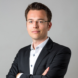 Dr. Lucas Tschol