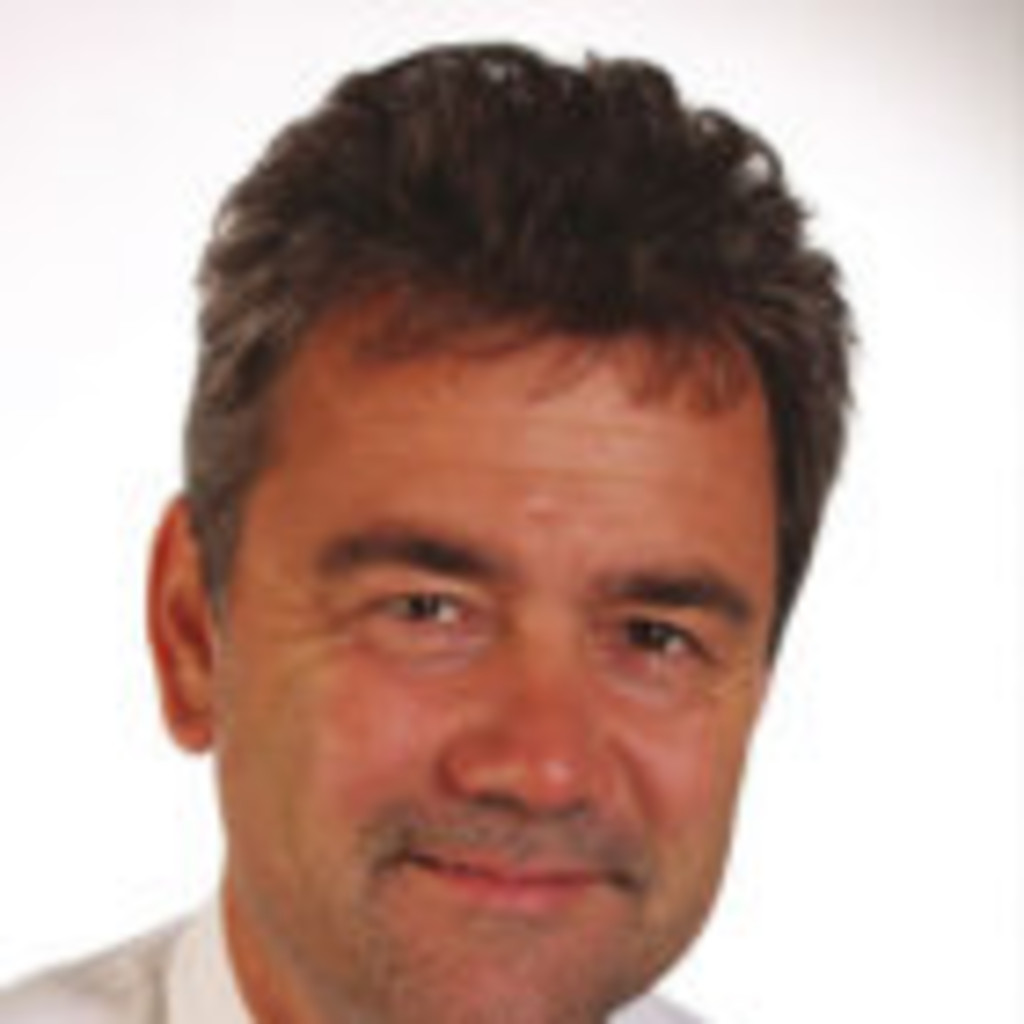 Eberhard Herr Geschäftsührender Gesellschafter HeliService