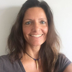Claudia Lange