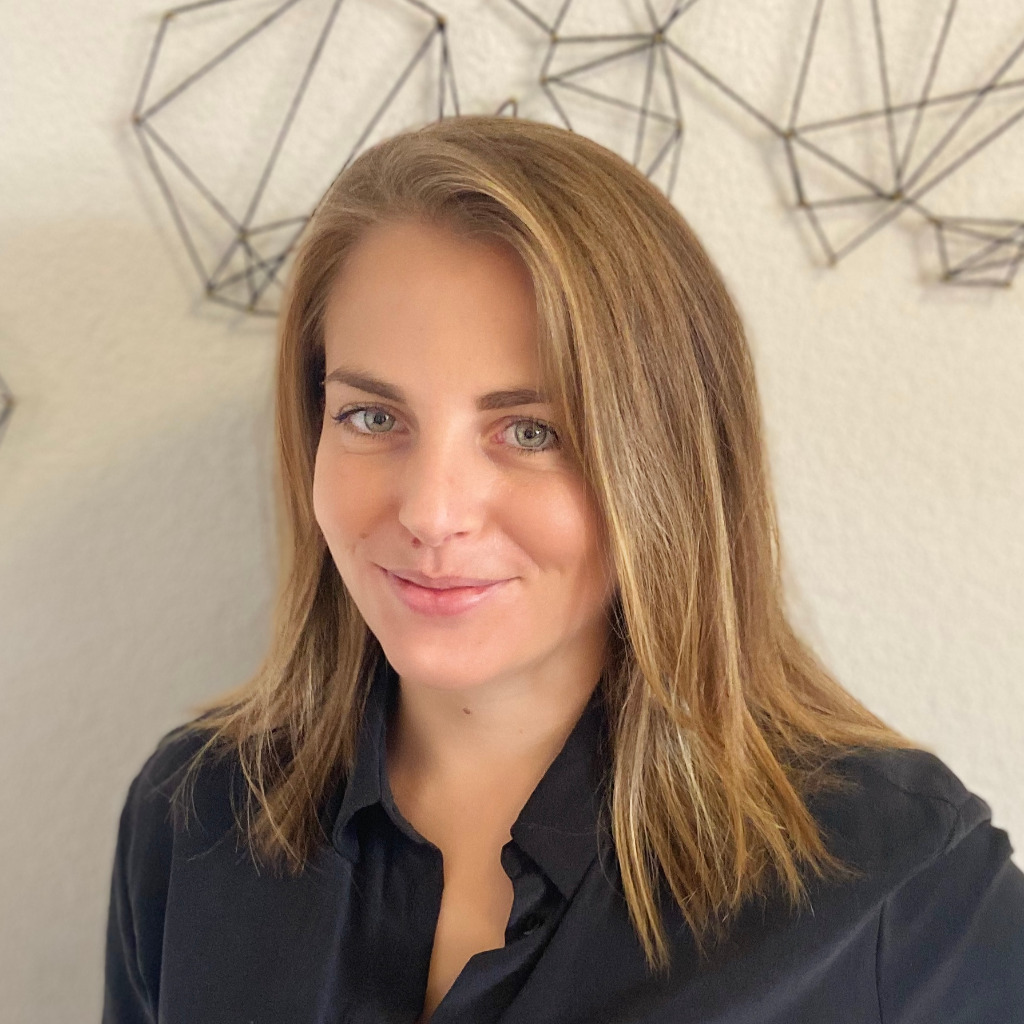 sara-grossenbacher-head-of-key-account-management-livesystems-ag-xing