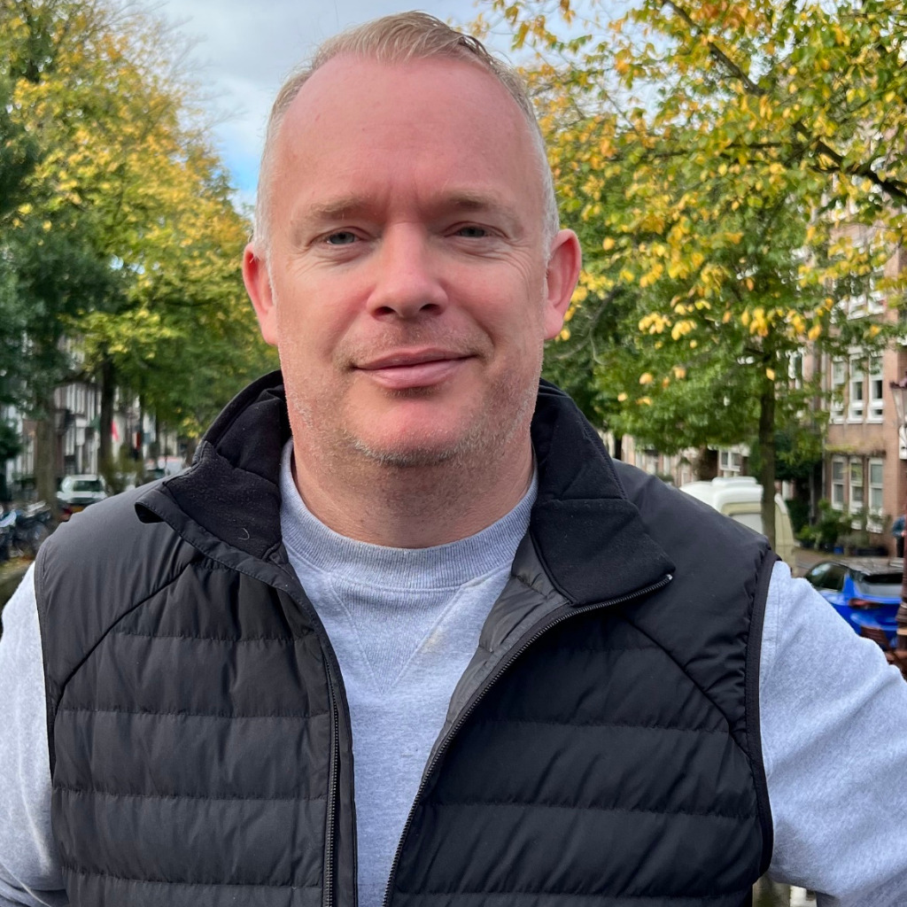 Damian Eyre Managing Director Saleslogic XING