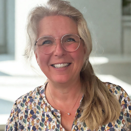 Stefanie Stark
