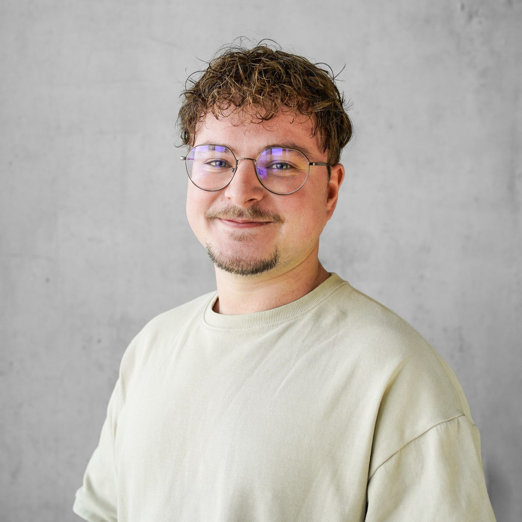 Ewald Heinz Softwareentwickler IT Services AG XING