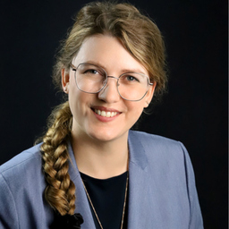 Dr. Juliane Schwarz-Ladach