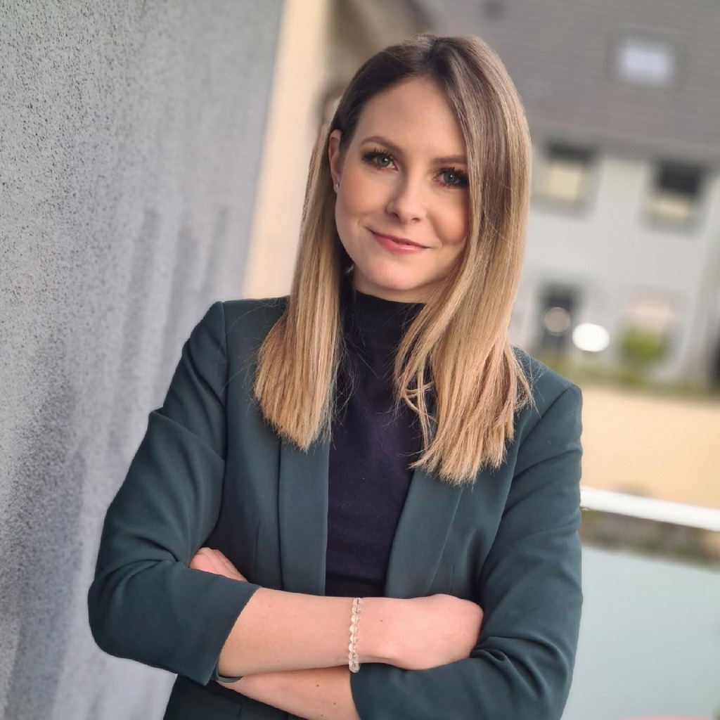 Katrin Reich HR Business Partner SNIPES SE XING