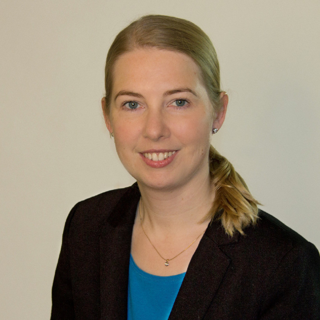Prof. Dr. Julia Rieck Universitätsprofessorin für Betriebswirtschaftslehre Universität Prof. Dr. Julia Rieck Universitätsprofessorin für Betriebswirtschaftslehre Universität