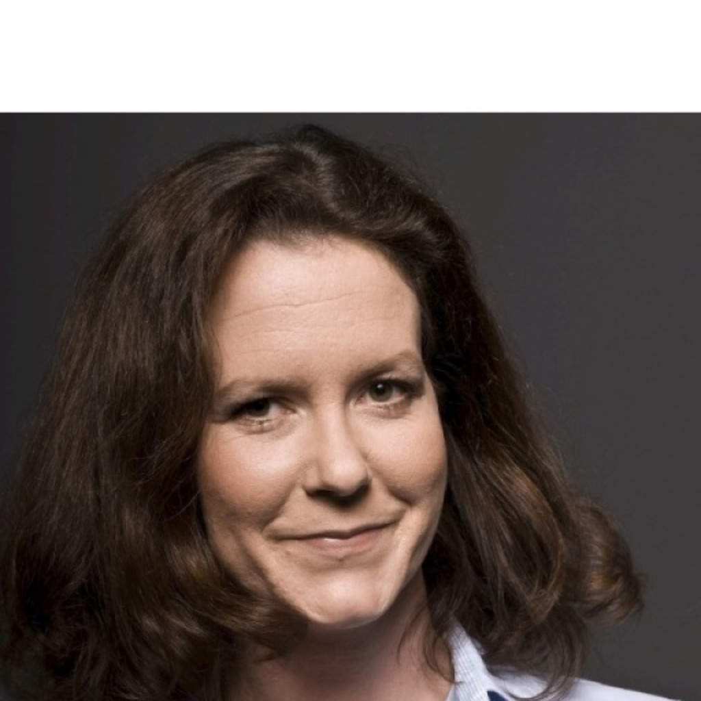 Julia Hirsch HR Director, People & Organization Partner DACH