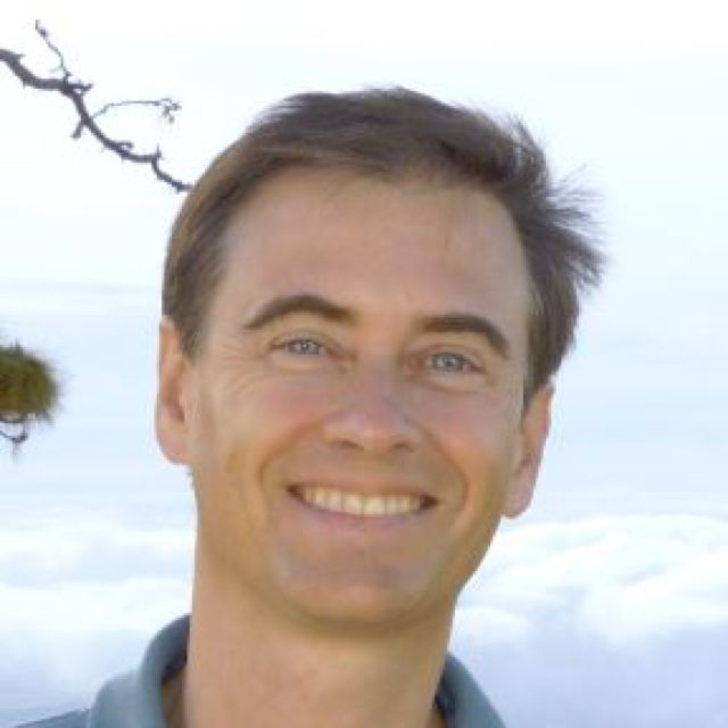 Alexander Grudinski Sales Manager MNC EMEA Sales Centers Intel