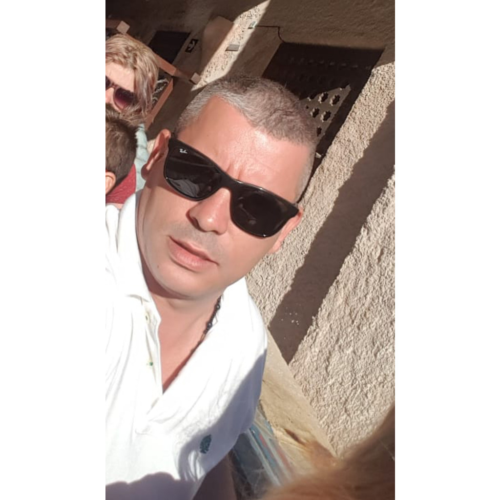 CORNELIU CAPRITA Gabelstaplerfahrer Lenninghouse.de XING