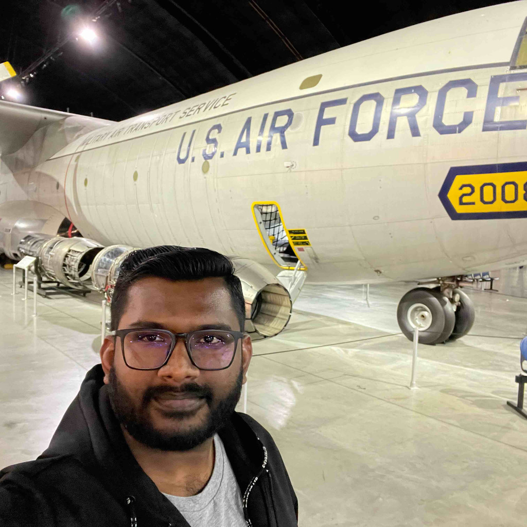 Mogen Ganasan Maintenance Engineer Jinko Solar XING Mogen Ganasan Maintenance Engineer Jinko Solar XING