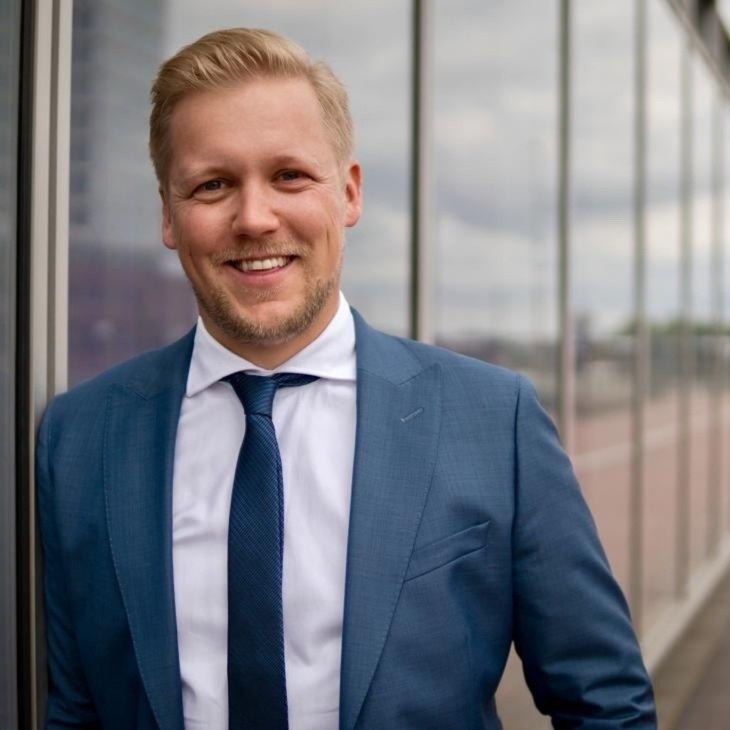 Dennis Holst Business Development Director NHP Hanse Distribution