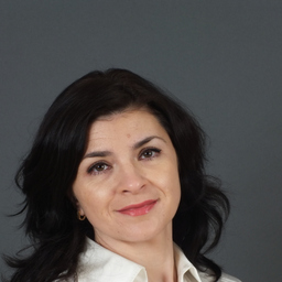 Julia Divivi