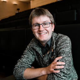 Dr. Martin Chmelík
