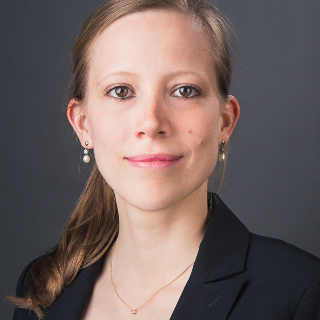 Miriam BenertZerbe Referentin, Volljuristin Land Berlin XING