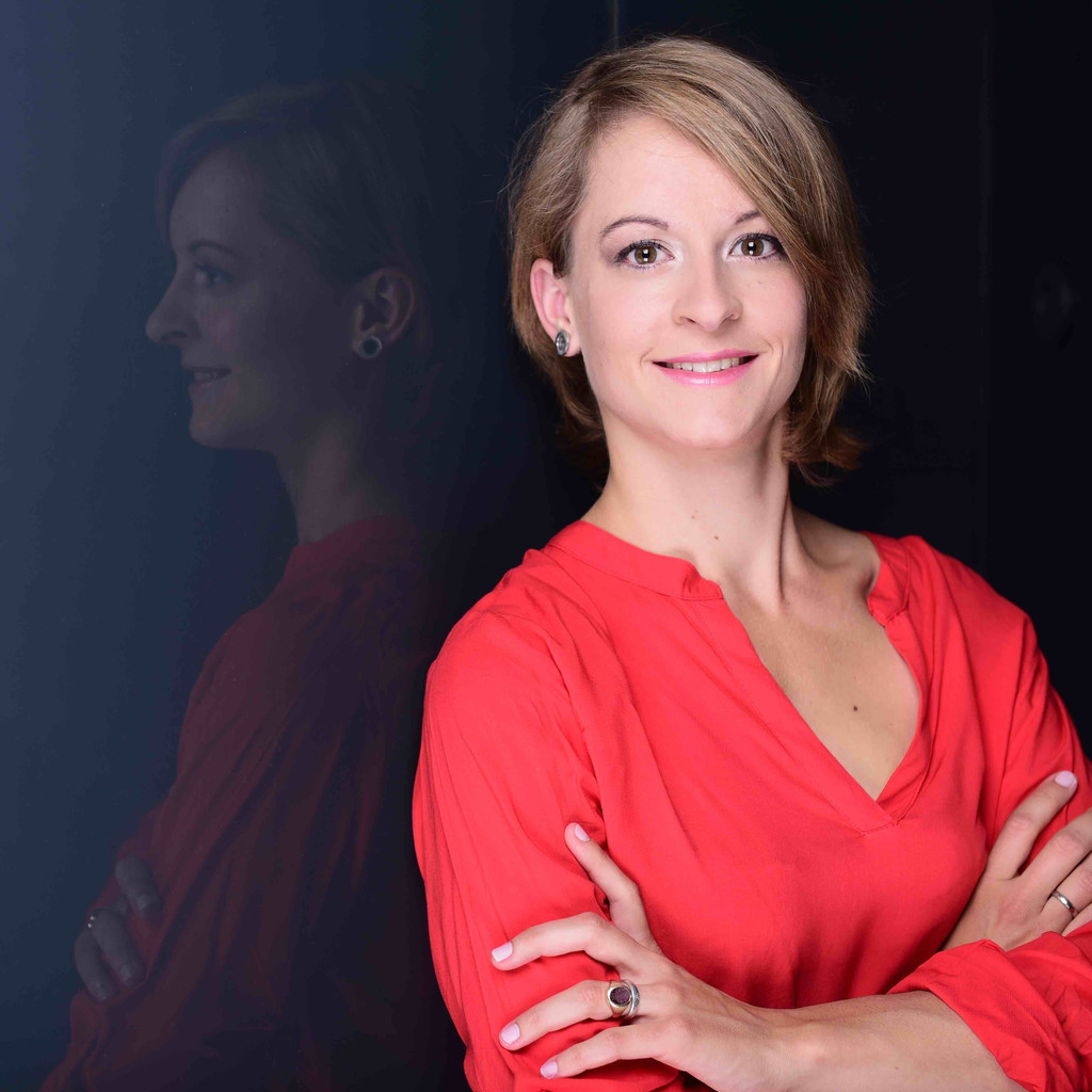 Donna von Hösslin Referentin PrOutWorkFoundation XING