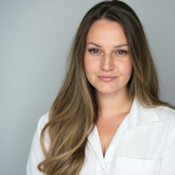 Luisa Erhart