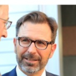 Dr. Benjamin Staeheli