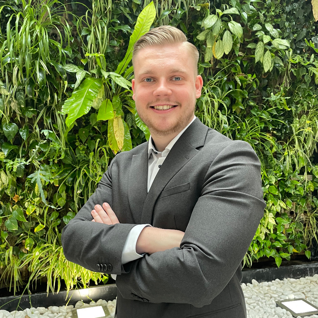 Yannek Habel Senior Recruiter DIS AG XING