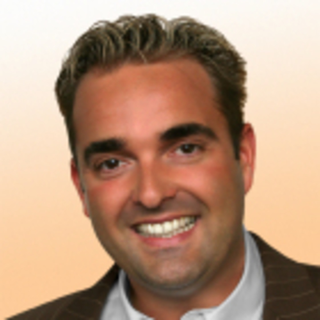 Oliver Macha Geschäftsführer / Inhaber