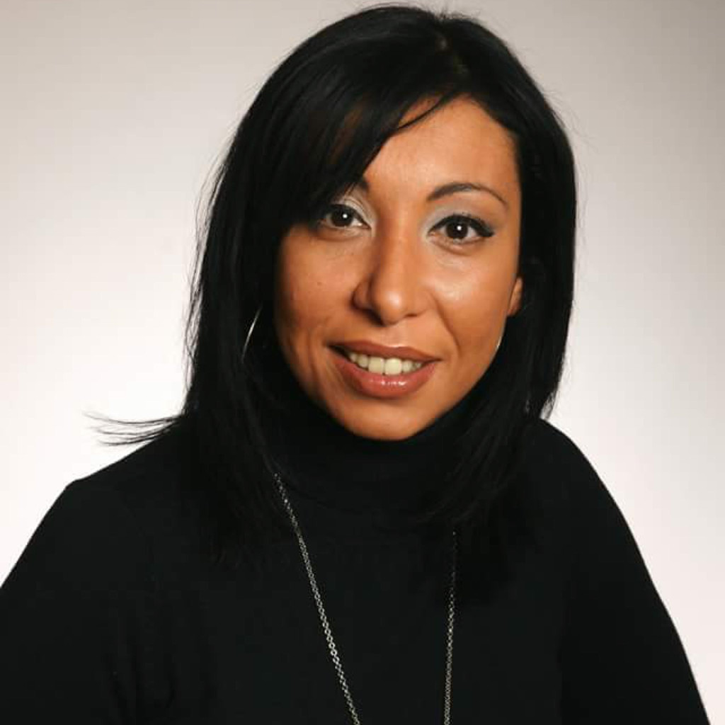 Ilham Yahiaoui Assistant Manager Tory Burch XING