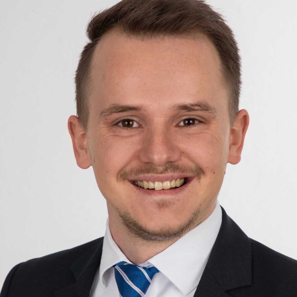 Oliver Gärtner Bezirksleiter Privatkunden R+V Versicherung XING