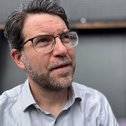 Dr. Jörn Seger