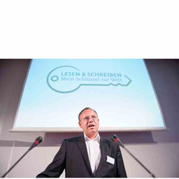 Mag. Stephan Guttzeit