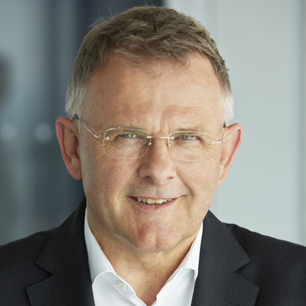 Gerhard Thomas CIO/CTO, Brückenbauer Tech und Business