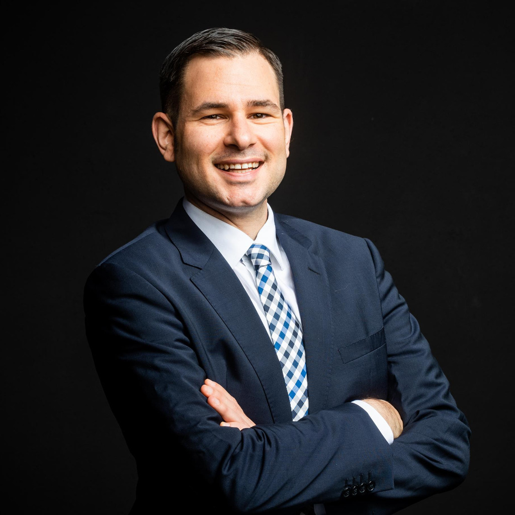 Christian Büttner Senior Specialist Events & Exhibitions Hankook