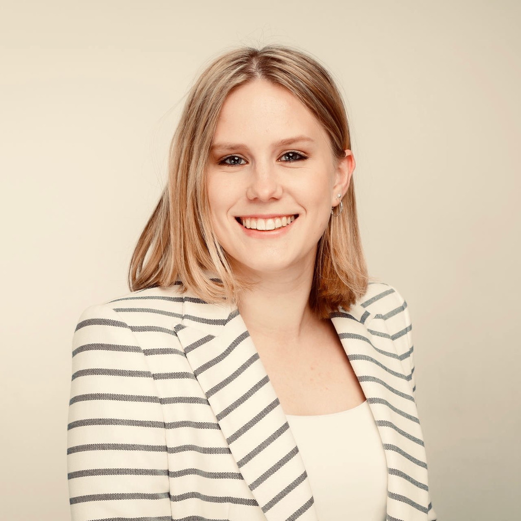 Alexandra Polischuk Professional BSC Deloitte