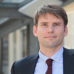 Dr. Christian Walter
