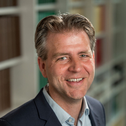 Dr. Dirk Legler