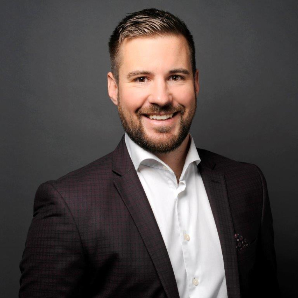 Armin Schmid Senior Consultant Viavanta AG Menschen. Bewegen. XING