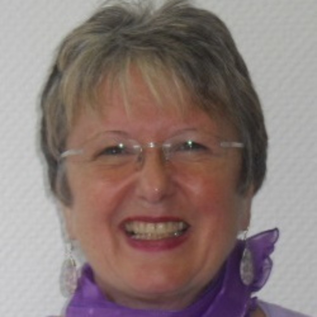 Petra Schneider Kaufmännische Sachbearbeiterin dbb akademie XING