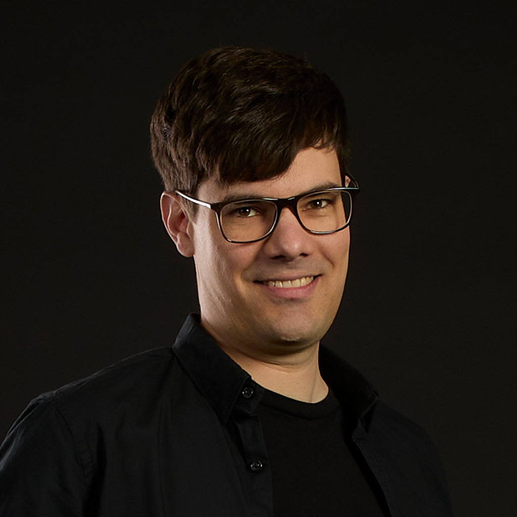 Roman Albertini Founder & CEO Visuelle Fabrik Designer Branding