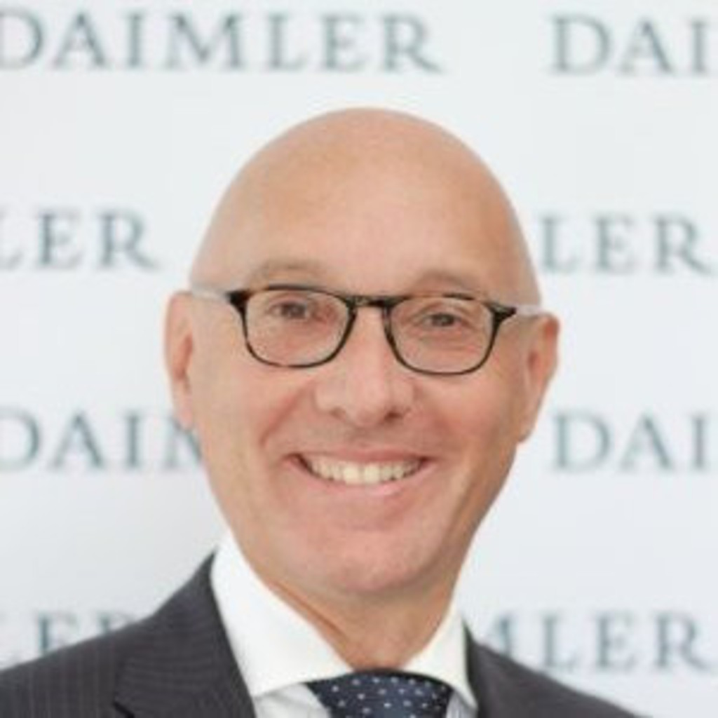 Luca Maccarrone After Sales Market Management MercedesBenz PKW