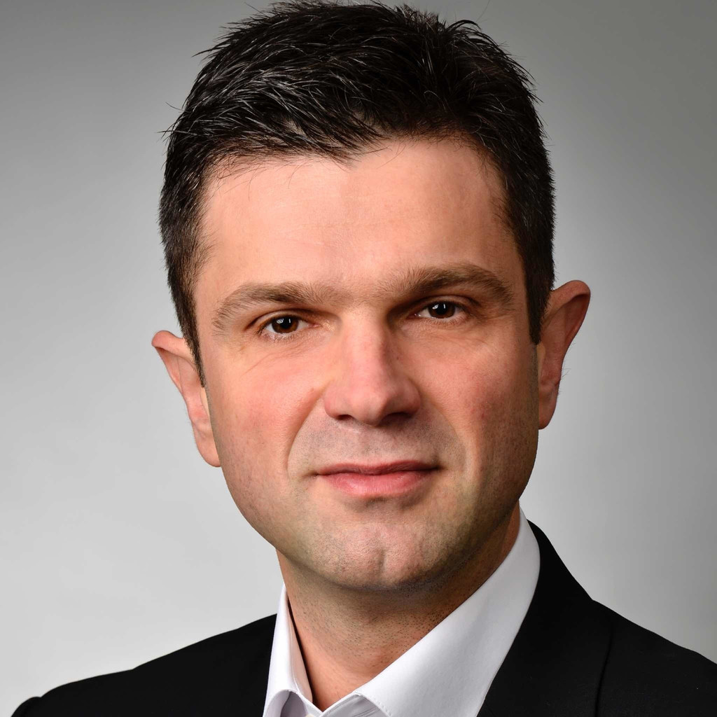 Social Media Profilbild Robert Jost Stuttgart