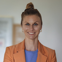 Laura Schultheis