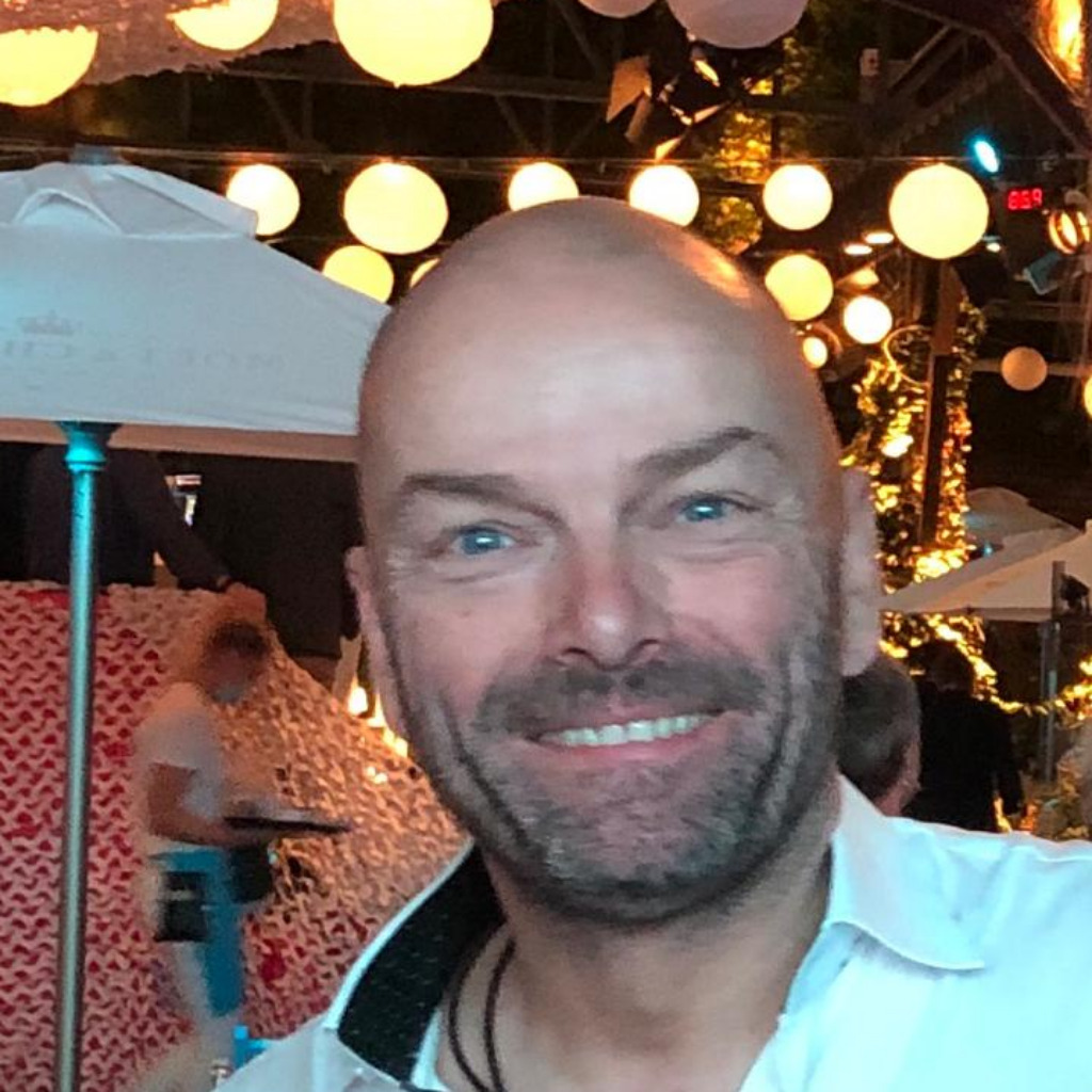 Richard Cochius SystemSecurity/ApplicationSecurityEngineer