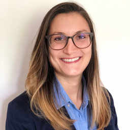 Dr. Aline Taveira