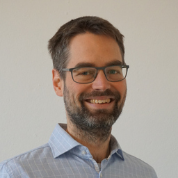 Dr. Maikel de Vries