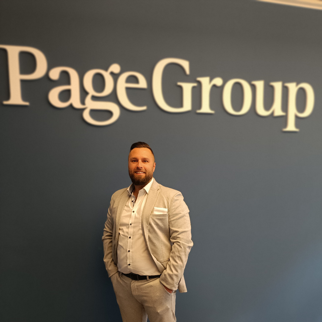 Marcel Behn TalentManager Robert Half XING