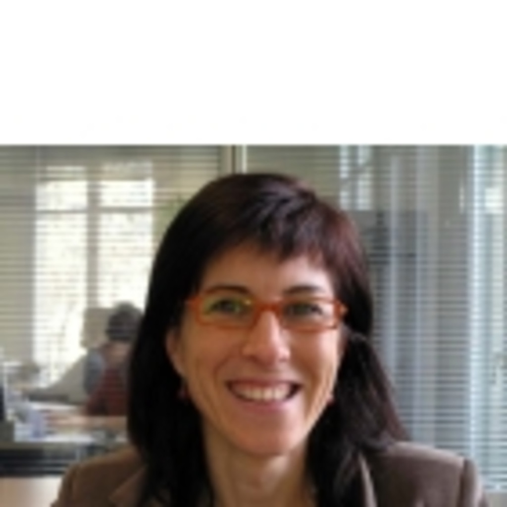 ROSER SERRA Head of the Interdepartmental Parliamentary Affairs Area