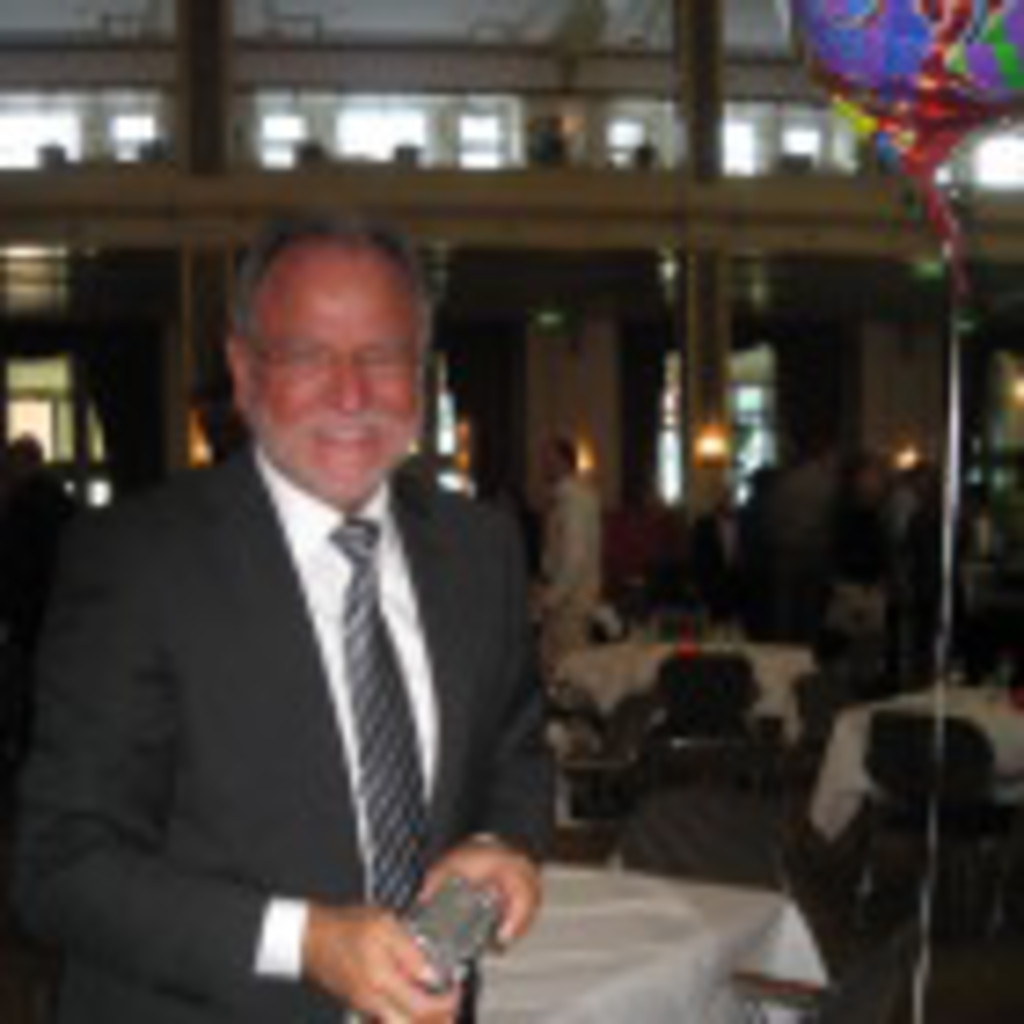 Peter Rogge Geschäftsführer Industrieund Umwelttechnik XING